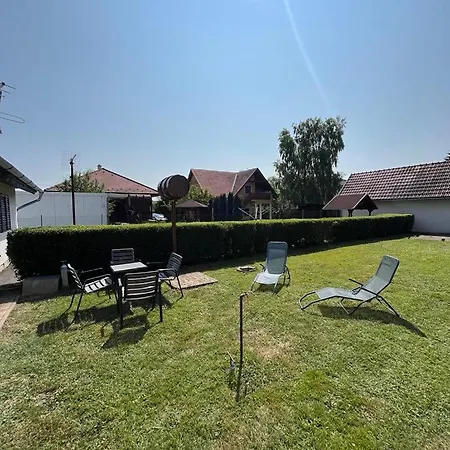 Hibiscus بيت للعطل *