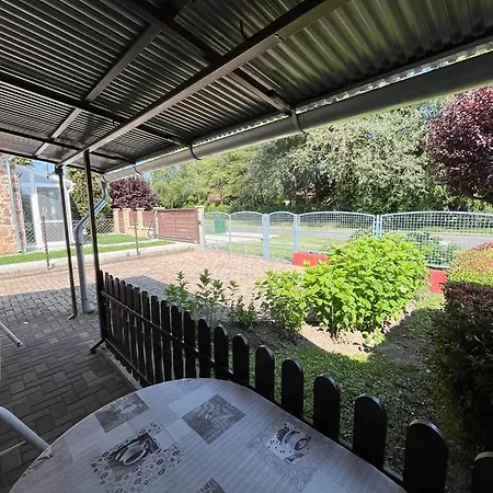 Hibiscus بيت للعطل